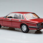 Jaguar XJ6 XJ40 Flamenco Roșu Almost Real 1:18 - image 7 of 11