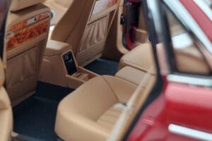 Jaguar XJ6 XJ40 Flamenco Roșu Almost Real 1:18 810541 Metal - imaginea 10 din 11
