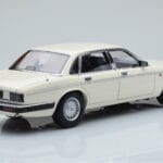 Jaguar XJ6 XJ40 Glacier Alb Almost Real 1:18 - image 3 of 11