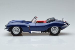 Jaguar XKSS Albastru AUTOart 1:18 73510 Metal - imaginea 5 din 9