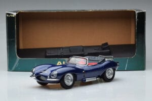 Jaguar XKSS Albastru AUTOart 1:18 73510 Metal - imaginea 9 din 9