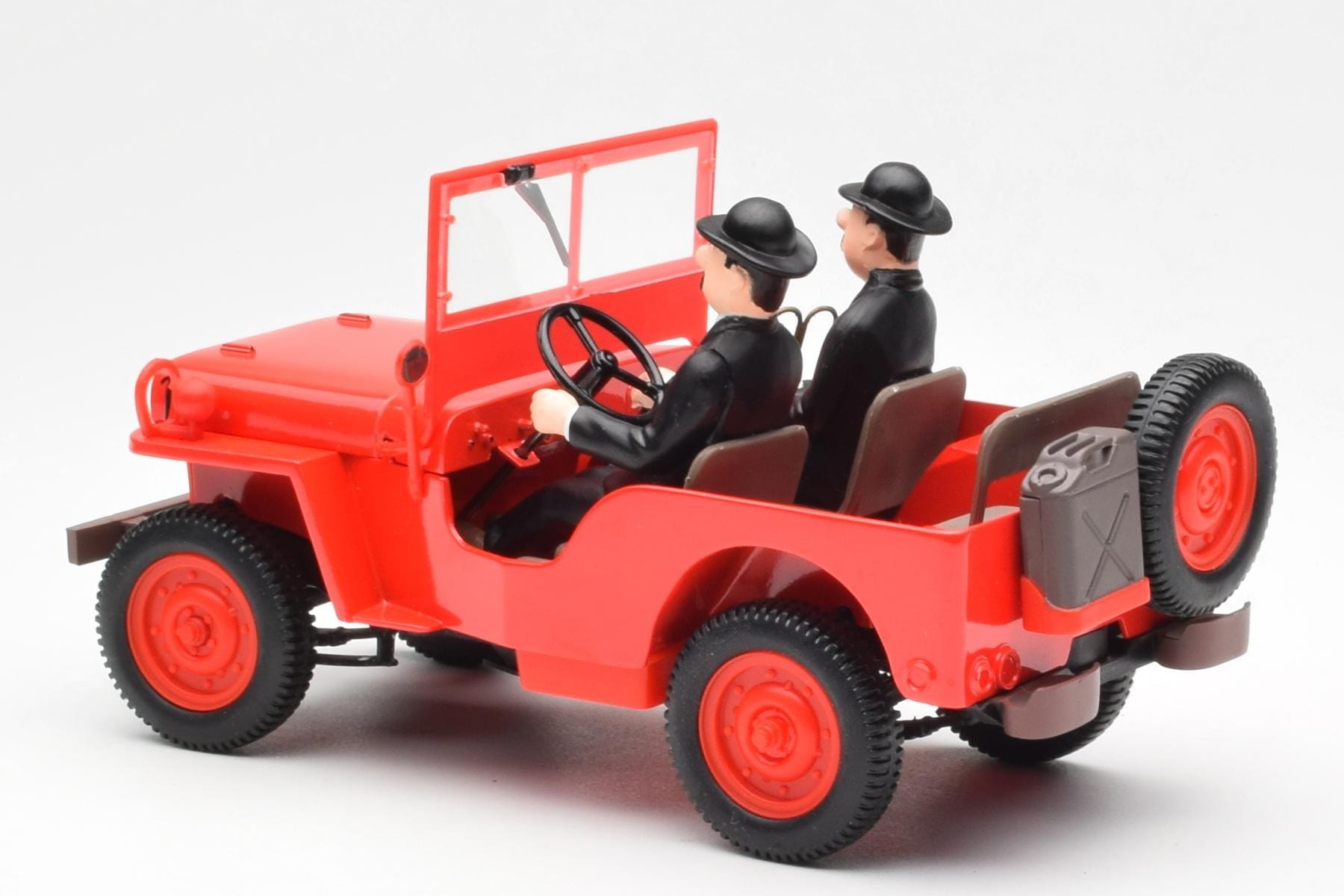 Jeep Willys Tintin 2 Figurine UT Models 1:18 180150000 Metal - imaginea 5 din 6