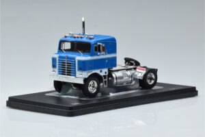 Kenworth Bullnose Albastru IXO 1:43