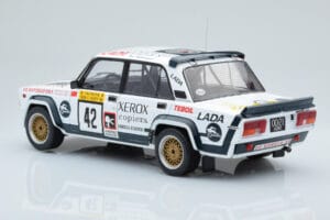 Lada 2105 VFTS #42 S. Brundza Rally 1000 Lakes 1984 IXO 1:18 18RMC146 Metal - imaginea 5 din 6