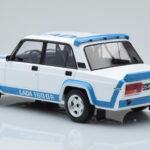 Lada 2105 VFTS Alb IXO 1:18 - image 5 of 6
