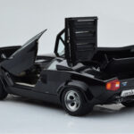 Lamborghini Countach LP5000S Negru AUTOart 1:18 - image 3 of 10