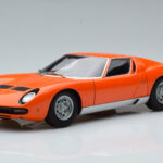 Lamborghini Miura SV Portocaliu AUTOart 1:18