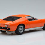 Lamborghini Miura SV Portocaliu AUTOart 1:18 - image 3 of 8