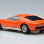 Lamborghini Miura SV Portocaliu AUTOart 1:18 - image 7 of 8