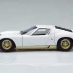 Lamborghini Miura SV Alb AUTOart 1:18 - image 5 of 8