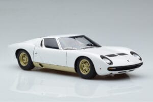 Lamborghini Miura SV Alb AUTOart 1:18 74544 Metal - imaginea 6 din 8