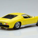 Lamborghini Miura SV Galben Kyosho 1:18 - image 3 of 11