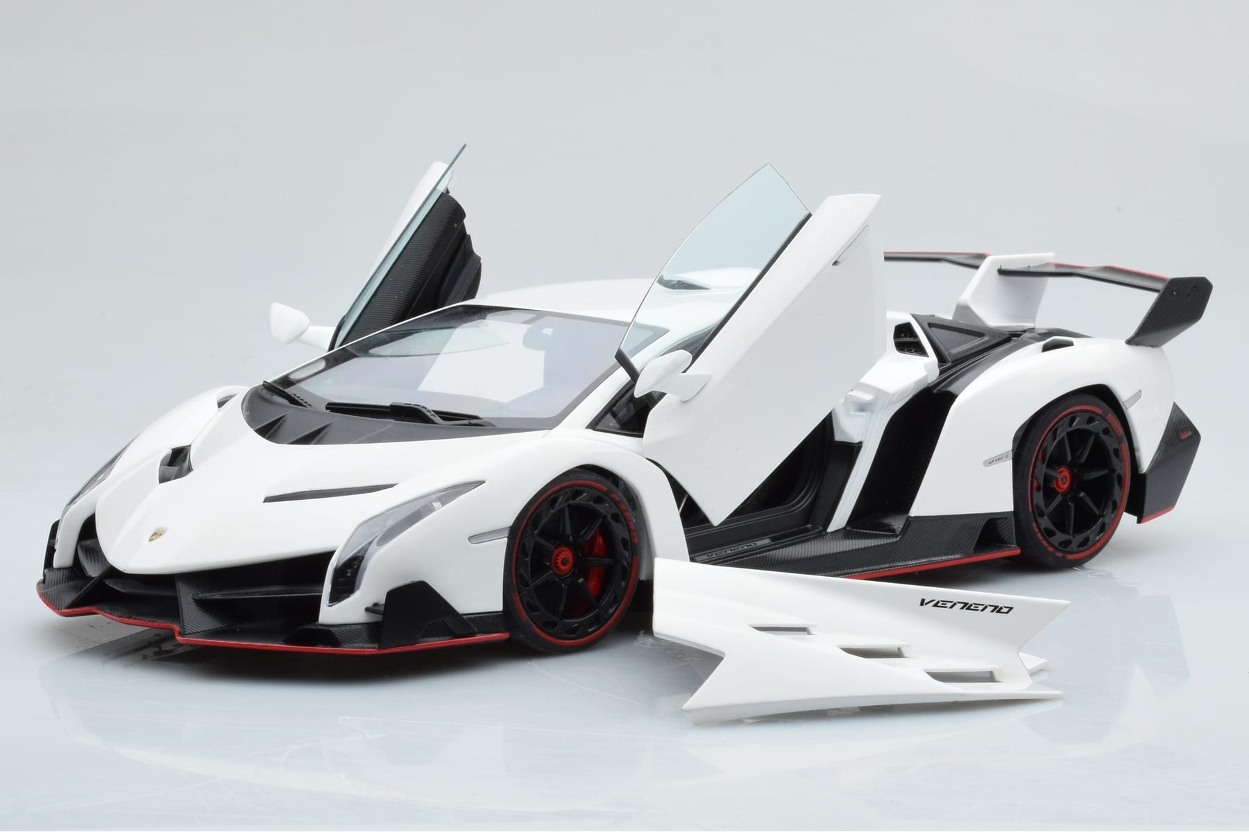 Lamborghini Veneno Alb AUTOart 1:18 74507 Metal - imaginea 2 din 8