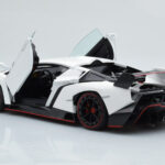 Lamborghini Veneno Alb AUTOart 1:18 - image 3 of 8