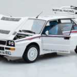 Lancia Delta HF Integrale 6 Alb Kyosho 1:18 - image 2 of 8