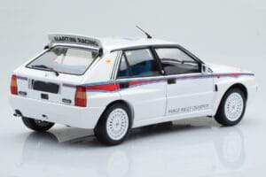 Lancia Delta HF Integrale 6 Alb Kyosho 1:18 08344E Metal - imaginea 4 din 8