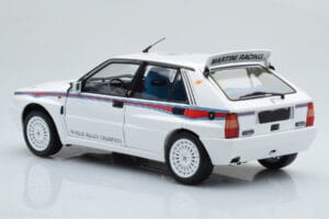 Lancia Delta HF Integrale 6 Alb Kyosho 1:18 08344E Metal - imaginea 7 din 8