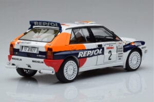Lancia Delta HF Integrale Evoluzione #2 C. Sainz / L. Moya Tour de Corse 1993 Kyosho 1:18 08348J Metal - imaginea 3 din 9