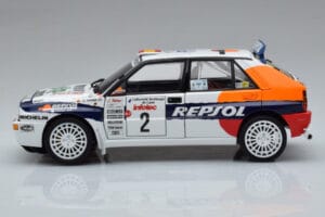 Lancia Delta HF Integrale Evoluzione #2 C. Sainz / L. Moya Tour de Corse 1993 Kyosho 1:18 08348J Metal - imaginea 4 din 9
