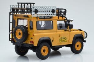 Land Rover Defender 90 Camel Trophy Borneo 1985 Almost Real 1:18 810213 Metal - imaginea 3 din 8