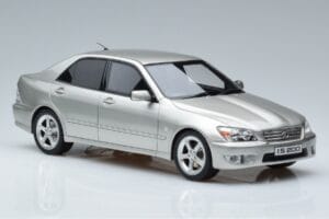 Lexus IS200 XE10 Argintiu Otto 1:18 OT991 Rășină - imaginea 4 din 6
