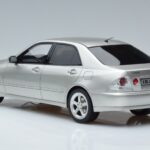 Lexus IS200 XE10 Argintiu Otto 1:18 OT991 Rășină - image 5 of 6