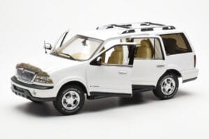 Lincoln Navigator Alb AUTOart 1:18 72761 Metal - imaginea 2 din 8