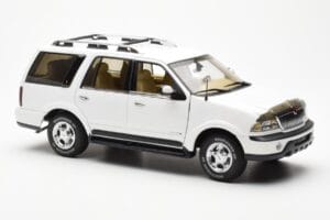 Lincoln Navigator Alb AUTOart 1:18 72761 Metal - imaginea 6 din 8