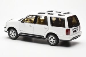 Lincoln Navigator Alb AUTOart 1:18 72761 Metal - imaginea 7 din 8