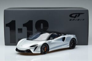 McLaren Artura Argintiu GT Spirit 1:18 GT873 Rășină - imaginea 6 din 6