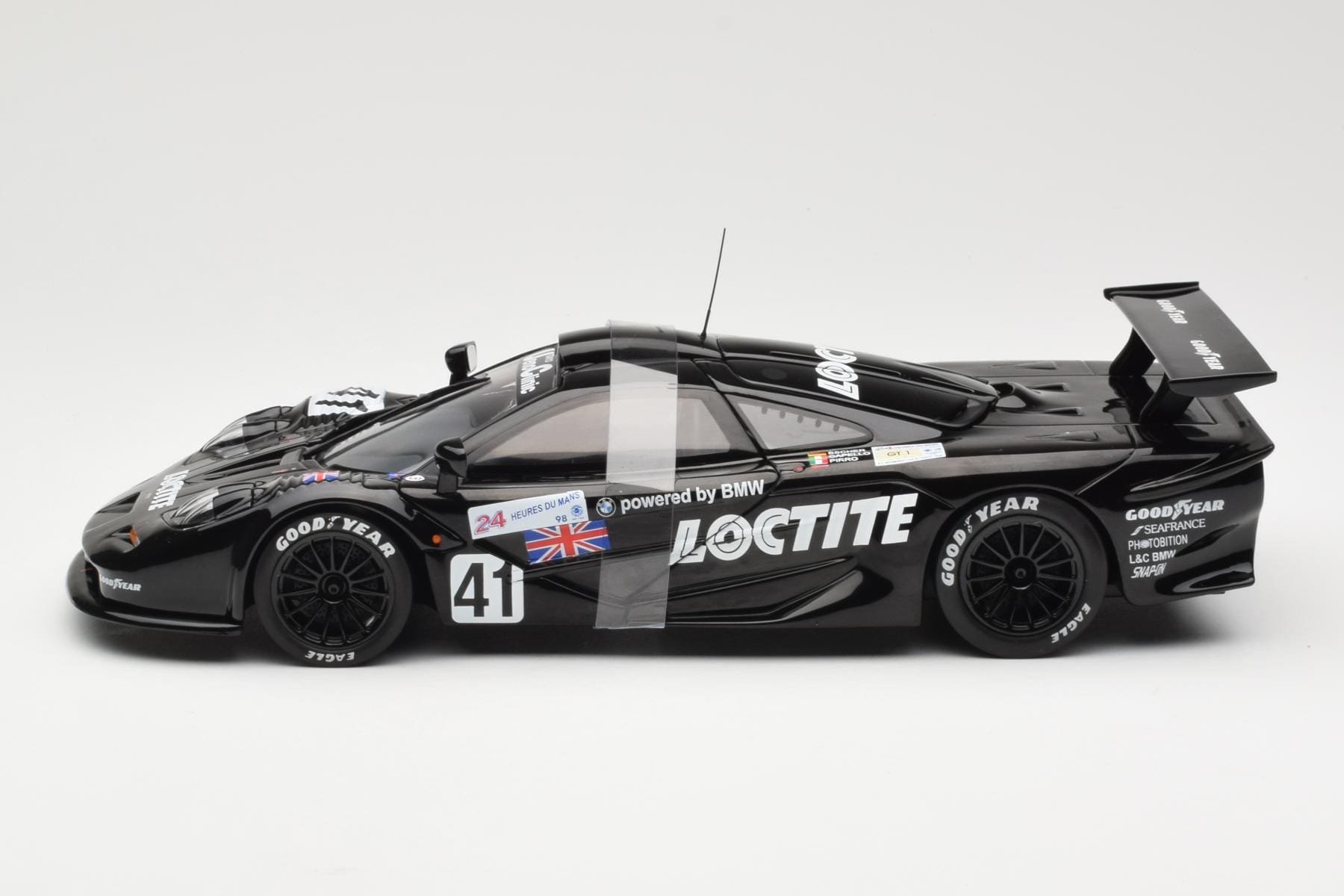 McLaren F1 GTR Loctite #27 T. Bäscher / R. Capello / E. Pirro 24 Hours of Le Mans 1998 UT Models 1:18 39821 Metal - imaginea 3 din 6