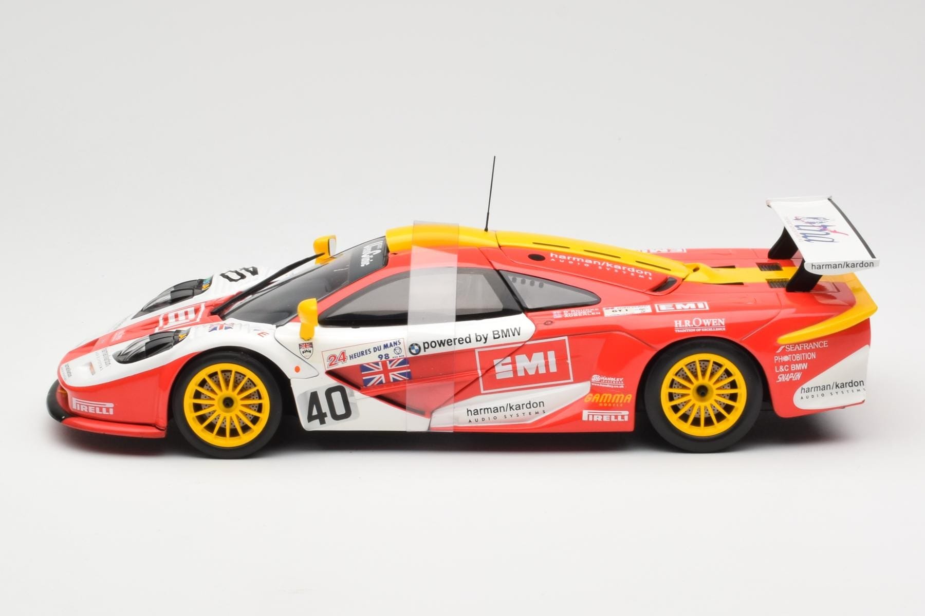McLaren F1 GTR #40 J. O'Rourke / M. Sugden / P. Auberlein EMI 24 Hours of Le Mans 1996 UT Models 1:18 39820 Metal - imaginea 3 din 6