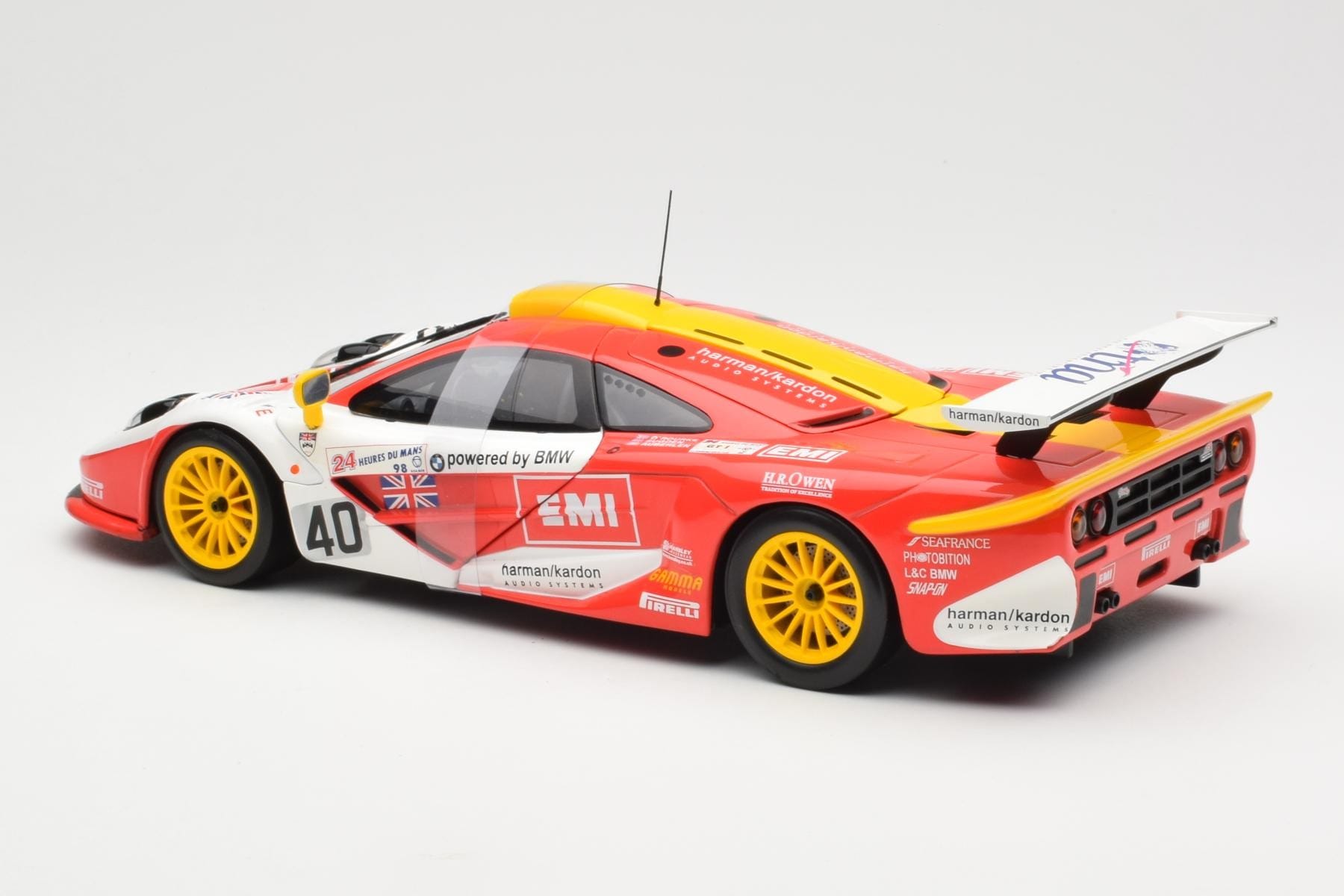 McLaren F1 GTR #40 J. O'Rourke / M. Sugden / P. Auberlein EMI 24 Hours of Le Mans 1996 UT Models 1:18 39820 Metal - imaginea 5 din 6