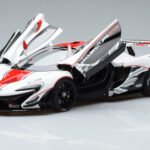 McLaren P1 GTR Alb Lucios Cu Dungi Roșii AUTOart 1:18 - image 2 of 7