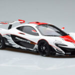 McLaren P1 GTR Alb Lucios Cu Dungi Roșii AUTOart 1:18 - image 5 of 7