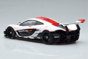 McLaren P1 GTR Alb Lucios Cu Dungi Roșii AUTOart 1:18 81541 Compozit - imaginea 6 din 7