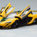 McLaren P1 GTR Galben Cu Dungi Verzi AUTOart 1:18 - image 2 of 7
