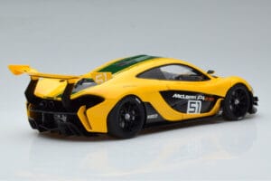 McLaren P1 GTR Galben Cu Dungi Verzi AUTOart 1:18 81544 Compozit - imaginea 3 din 7