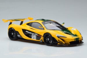 McLaren P1 GTR Galben Cu Dungi Verzi AUTOart 1:18 81544 Compozit - imaginea 5 din 7