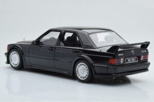 Mercedes 190E W201 2.5-16 Evo I Negru Otto 1:18 OT151 Rășină - imaginea 5 din 6