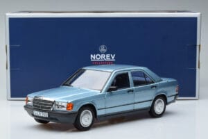 Mercedes 190E W201 Albastru Deschis Norev 1:18 183828 Metal - imaginea 7 din 7
