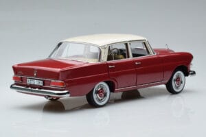 Mercedes 200 W110 Roșu Norev 1:18 183706 Metal - imaginea 3 din 7