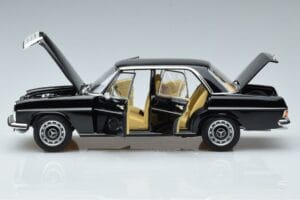 Mercedes 200 W115 Ediție Limitată Norev 1:18 183775 Metal - imaginea 4 din 8