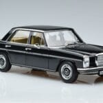 Mercedes 200 W115 Ediție Limitată Norev 1:18 183775 Metal - image 6 of 8
