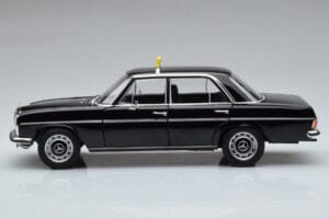 Mercedes 200 W115 Taxi Norev 1:18 183776 Metal - imaginea 4 din 7