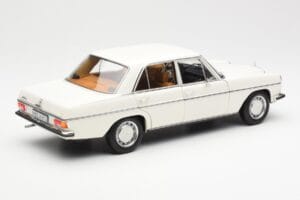 Mercedes 200 W115 Alb Norev 1:18 183770 Metal - imaginea 3 din 8