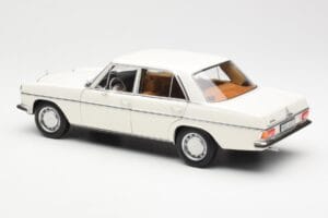 Mercedes 200 W115 Alb Norev 1:18 183770 Metal - imaginea 7 din 8