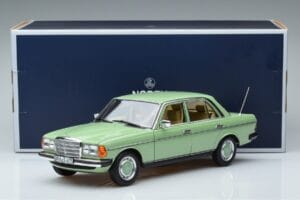 Mercedes 200 W123 Verde Norev 1:18 183796 Metal - imaginea 7 din 7