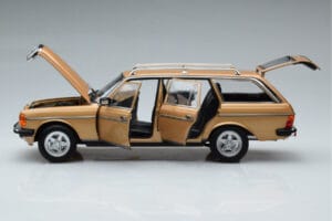 Mercedes 200T S123 AMG Package Bej Norev 1:18 183739 Metal - imaginea 4 din 9