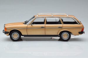 Mercedes 200T S123 Bej Norev 1:18 183738 Metal - imaginea 5 din 9